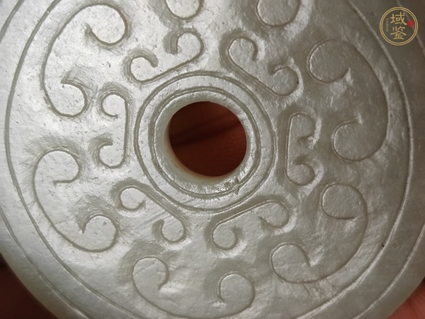 古玩玉器和田玉雕“卷云紋璧”真品鑒賞圖