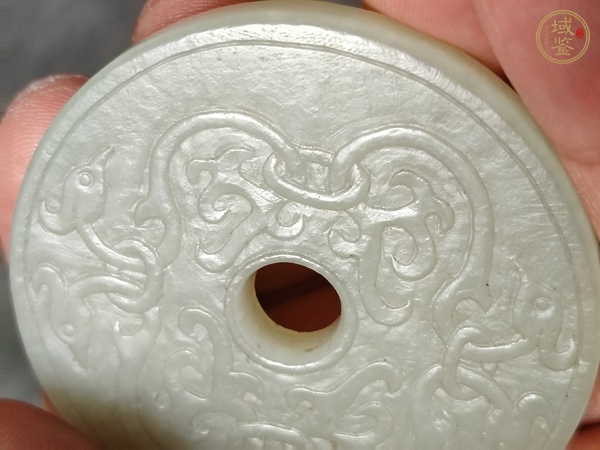古玩玉器和田玉雕“卷云紋璧”真品鑒賞圖