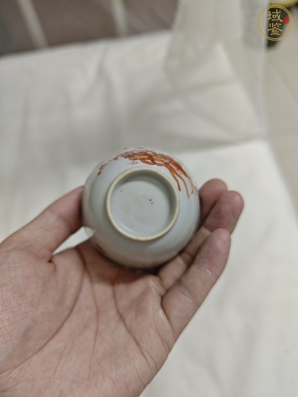 古玩陶瓷花鳥紋礬紅杯盤真品鑒賞圖
