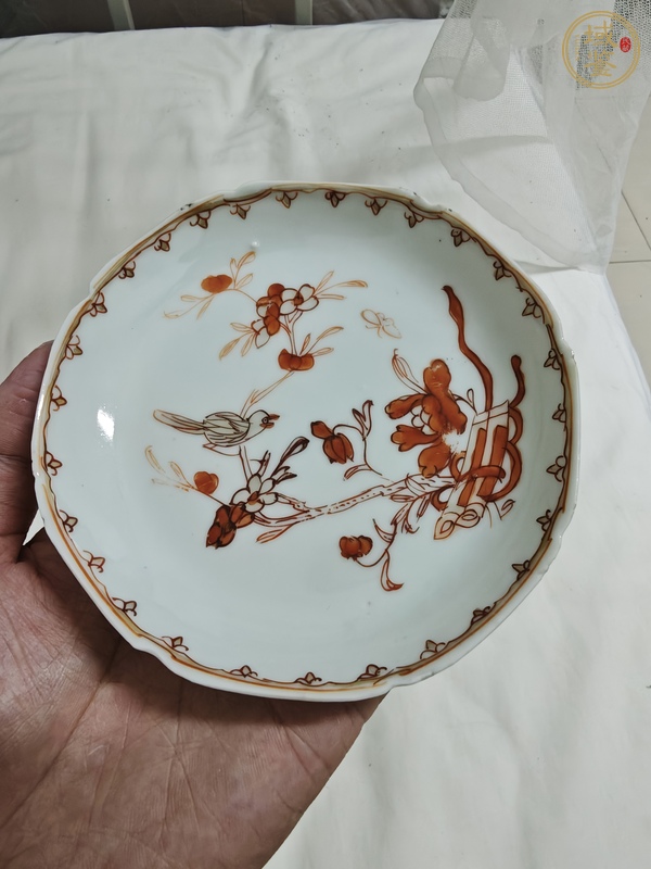 古玩陶瓷花鳥紋礬紅杯盤真品鑒賞圖