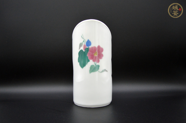 古玩陶瓷彩繪花卉紋筆筒真品鑒賞圖