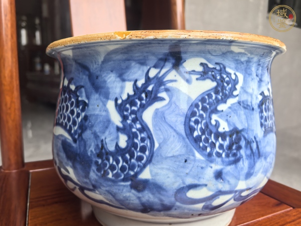 古玩陶瓷青花云龍紋香爐真品鑒賞圖