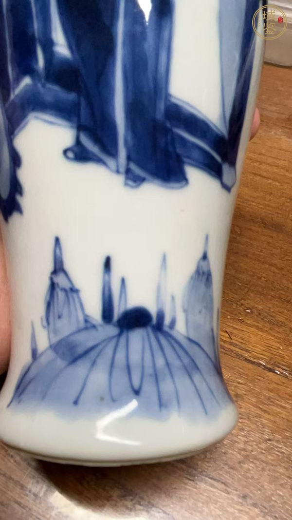 古玩陶瓷清康熙 青花人物紋觀音瓶真品鑒賞圖