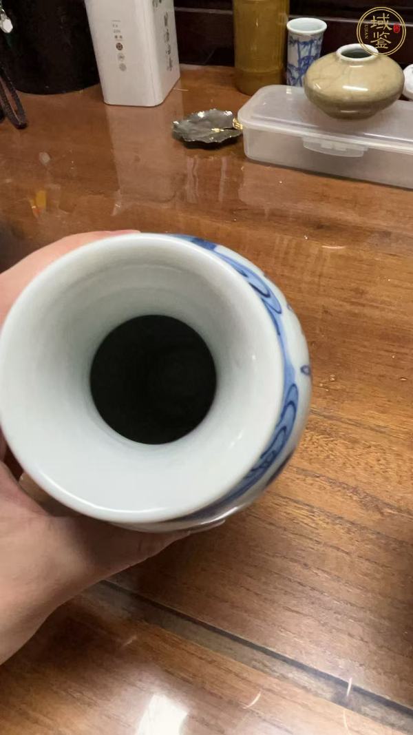 古玩陶瓷清康熙 青花人物紋觀音瓶真品鑒賞圖