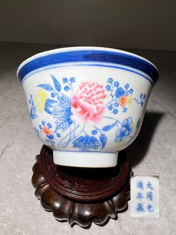 古玩轉(zhuǎn)賣(mài)(大清光緒年制款)粉彩花卉紋茶碗(官窯制品)拍賣(mài),當(dāng)前價(jià)格999元