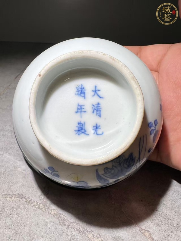 古玩陶瓷料彩花卉紋茶碗真品鑒賞圖