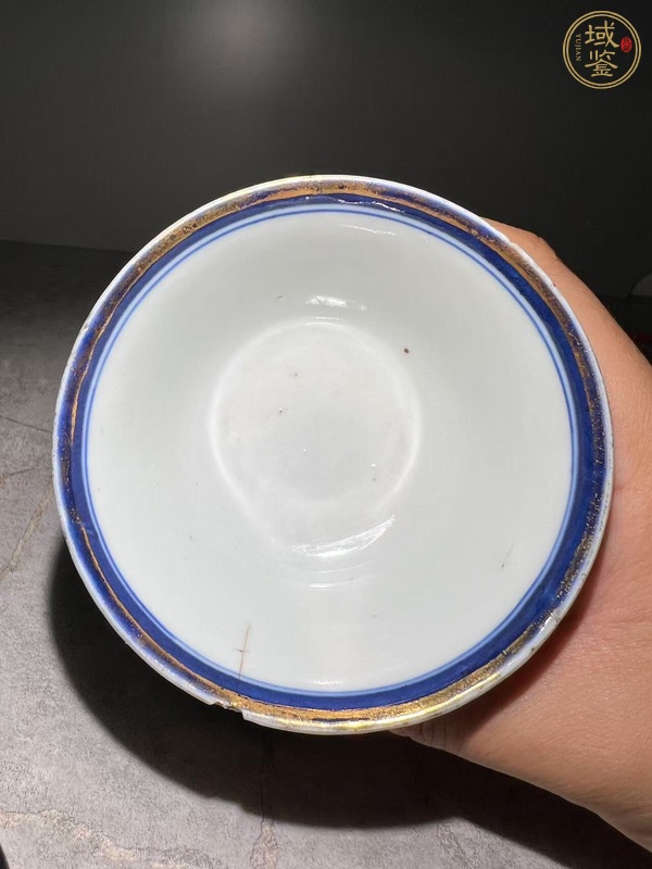 古玩陶瓷料彩花卉紋茶碗真品鑒賞圖