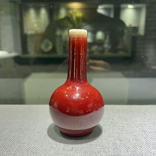 古玩陶瓷郎紅釉天球瓶拍賣，當(dāng)前價(jià)格3200元