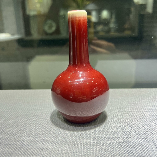 古玩陶瓷郎紅釉天球瓶拍賣，當(dāng)前價(jià)格3200元