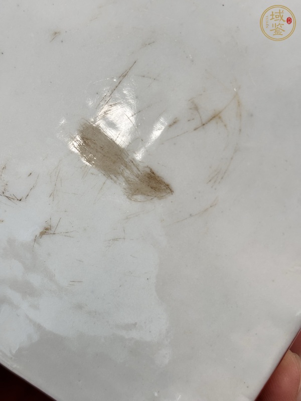 古玩陶瓷日本明治礬紅獸鈕 香薰真品鑒賞圖