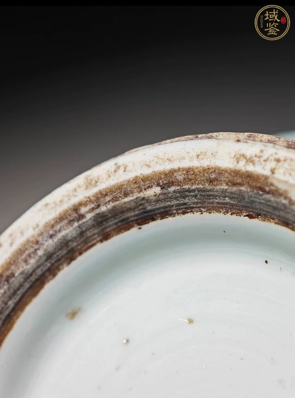 古玩陶瓷青花五彩人物罐真品鑒賞圖