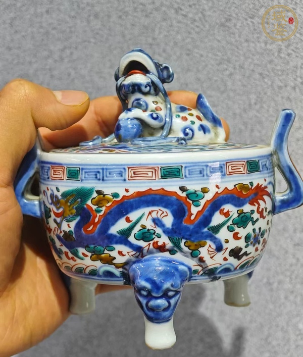 古玩陶瓷青花五彩香爐真品鑒賞圖
