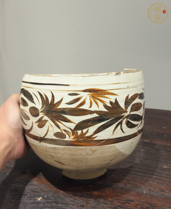 古玩陶瓷白地褐彩花卉紋標(biāo)本真品鑒賞圖