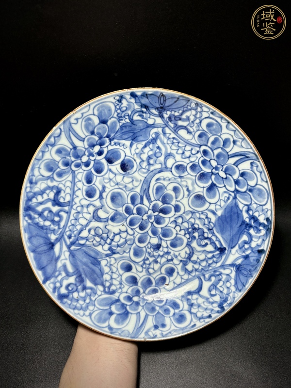 古玩陶瓷青花纏枝花卉紋臥盤真品鑒賞圖