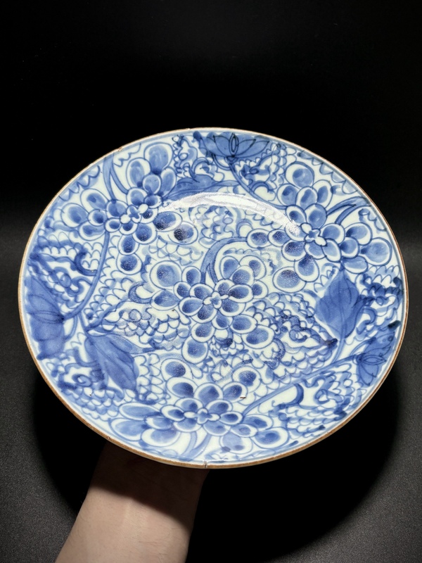 古玩陶瓷清中期·青花纏枝牡丹花卉紋深腹大盤拍賣，當(dāng)前價(jià)格1280元