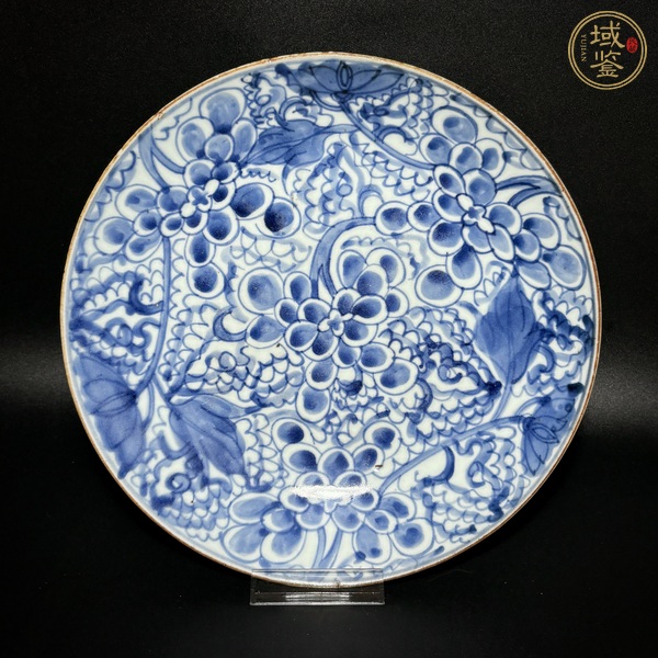 古玩陶瓷青花纏枝花卉紋臥盤真品鑒賞圖