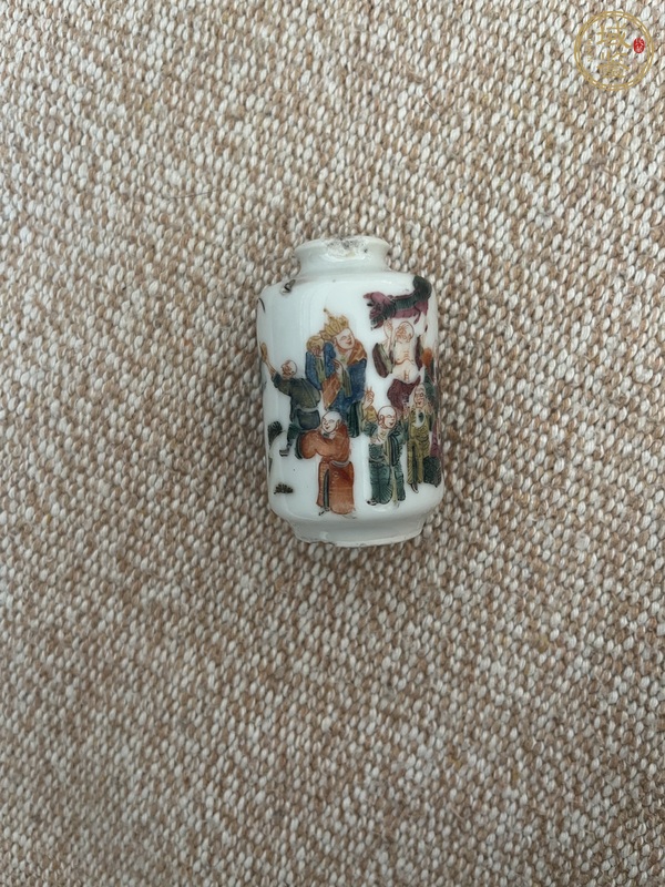 古玩陶瓷粉彩人物故事鼻煙壺真品鑒賞圖