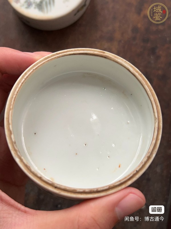 古玩陶瓷三娘教子圖粉彩蓋盒真品鑒賞圖