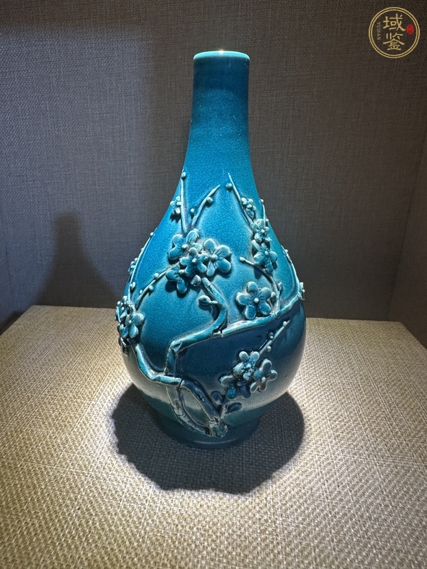 古玩陶瓷孔雀藍(lán)瓶真品鑒賞圖
