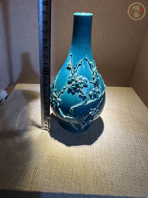 古玩陶瓷孔雀藍(lán)瓶真品鑒賞圖