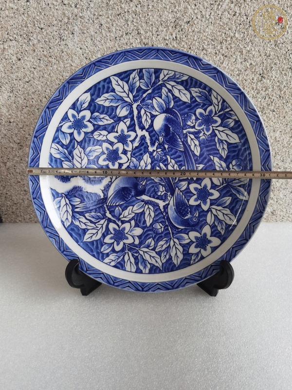 古玩陶瓷花鳥紋青花盤真品鑒賞圖