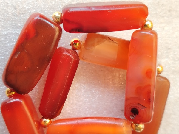 古玩玉器天然紅瑪瑙手串拍賣，當(dāng)前價(jià)格138元