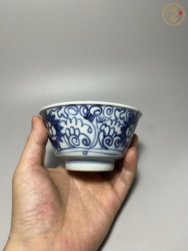 古玩陶瓷青花花卉紋茶碗真品鑒賞圖