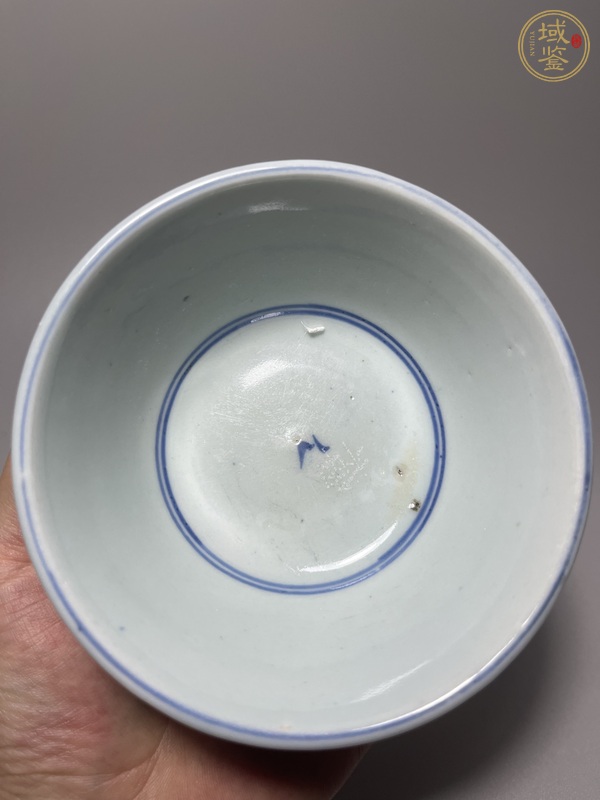古玩陶瓷青花花卉紋茶碗真品鑒賞圖