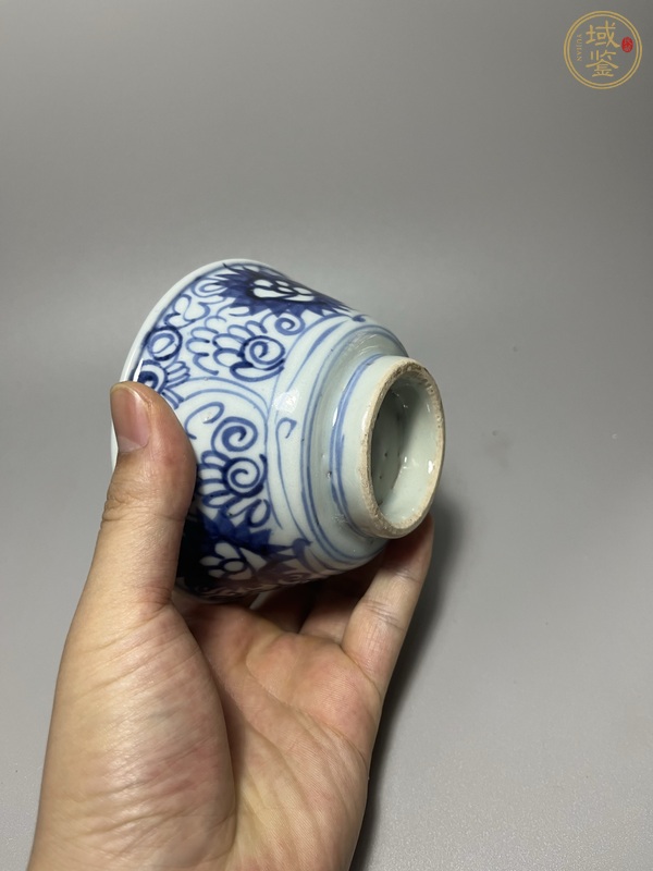 古玩陶瓷青花花卉紋茶碗真品鑒賞圖
