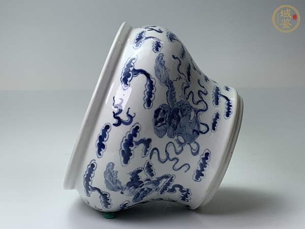 古玩陶瓷清晚期·青花獅子紋馬蹄尊真品鑒賞圖