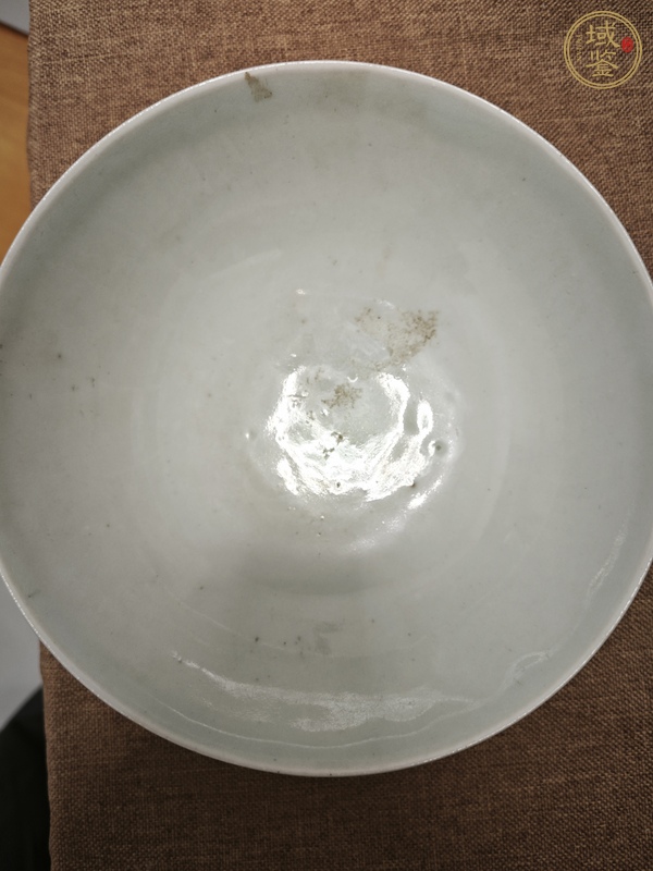 古玩陶瓷團龍紋綠彩碗真品鑒賞圖