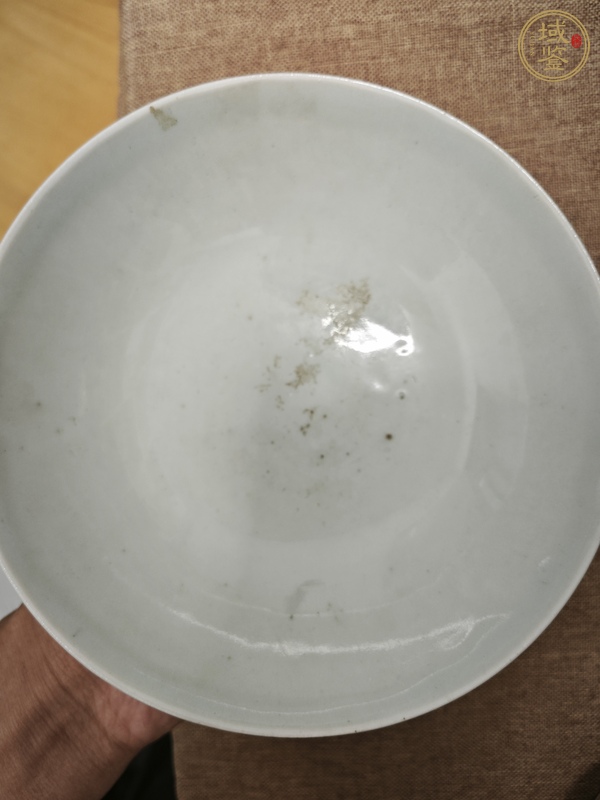 古玩陶瓷團龍紋綠彩碗真品鑒賞圖
