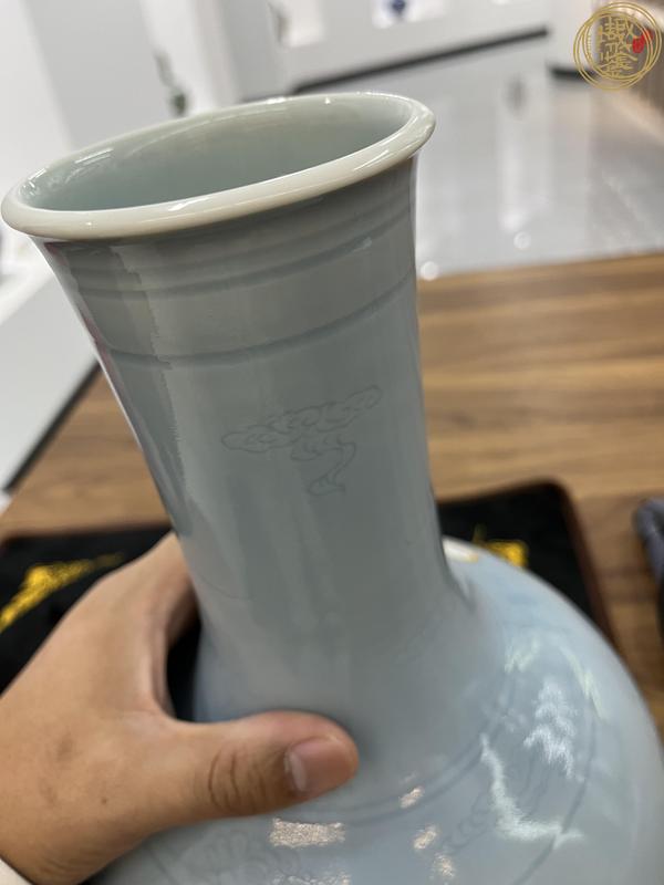 古玩陶瓷藍(lán)釉瓶真品鑒賞圖