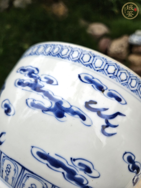 古玩陶瓷青花雙龍蓋罐真品鑒賞圖