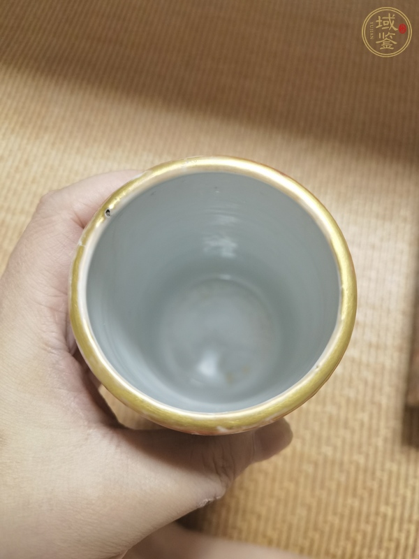 古玩陶瓷廣彩筆筒真品鑒賞圖
