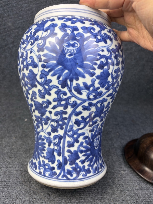 古玩陶瓷青花纏枝花卉紋半截鳳尾尊拍賣，當(dāng)前價格9888元