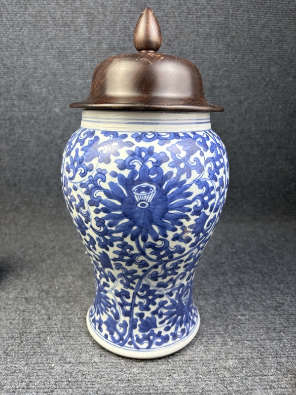 古玩轉(zhuǎn)賣青花纏枝花卉紋半截鳳尾尊拍賣，當前價格2888元