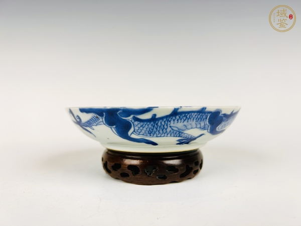 古玩陶瓷清乾隆·青花過墻龍紋盤真品鑒賞圖