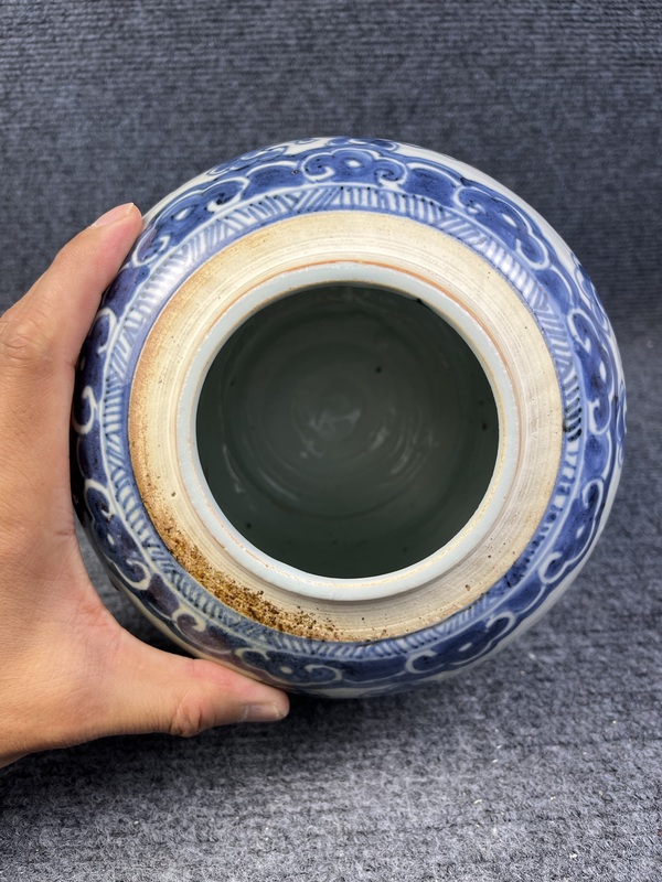 古玩陶瓷青花花肩壽蓋罐拍賣，當(dāng)前價格4588元