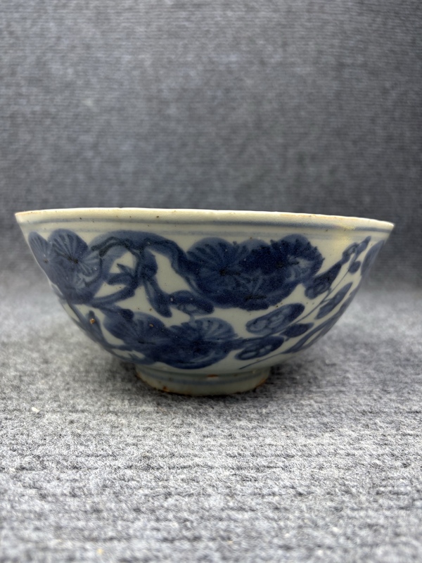 古玩陶瓷外青花松竹梅內葡萄紋大碗拍賣，當前價格3888元