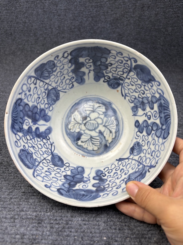 古玩陶瓷外青花松竹梅內葡萄紋大碗拍賣，當前價格3888元