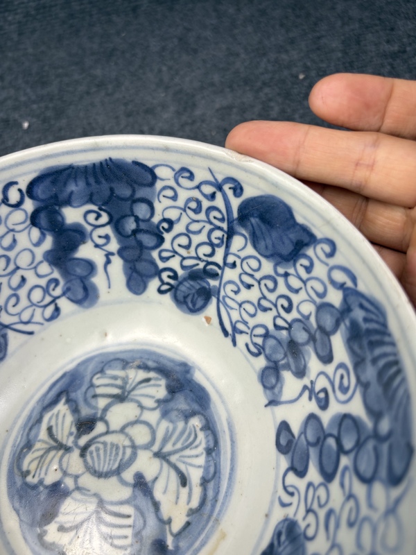 古玩陶瓷外青花松竹梅內葡萄紋大碗拍賣，當前價格3888元