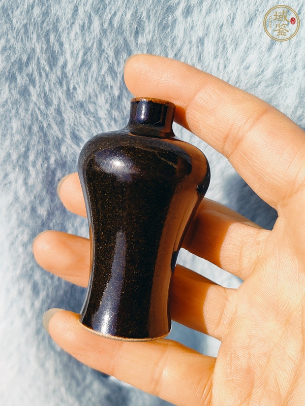 古玩陶瓷茶葉末釉梅瓶型鼻煙壺真品鑒賞圖