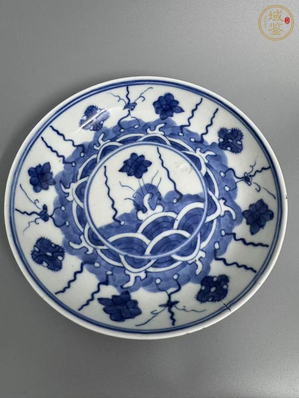 古玩清中期青花江崖海水紋盤真品鑒賞圖
