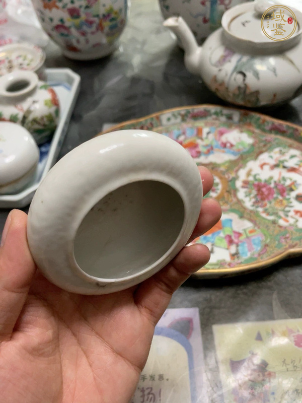 古玩陶瓷晚清白釉水盂真品鑒賞圖
