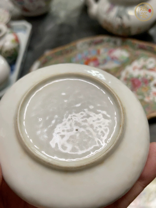 古玩晚清白釉水盂真品鑒賞圖