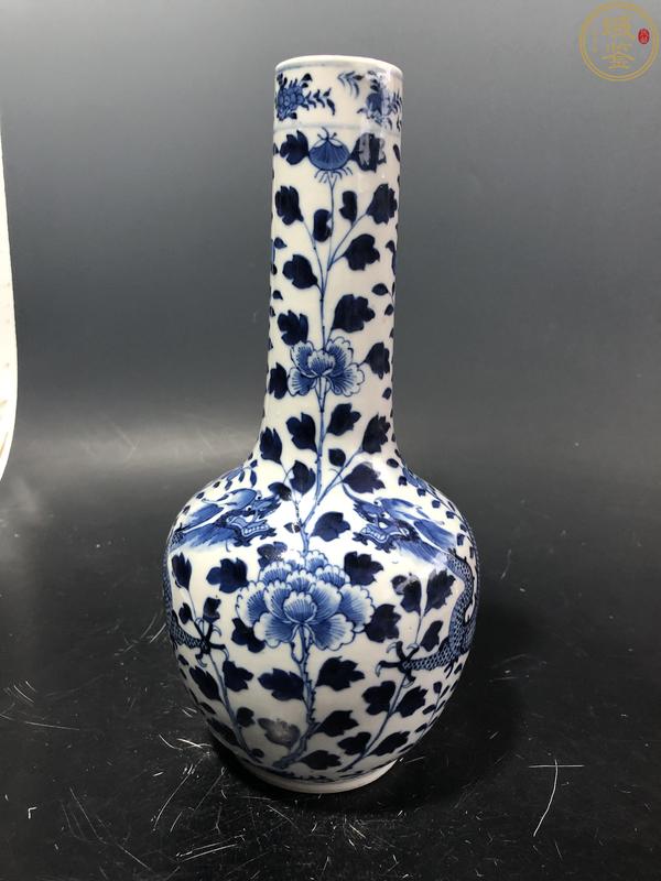 古玩陶瓷青花龍穿花紋長頸瓶拍賣，當前價格3688元