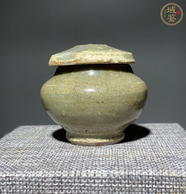古玩陶瓷龍泉青瓷蓋罐真品鑒賞圖