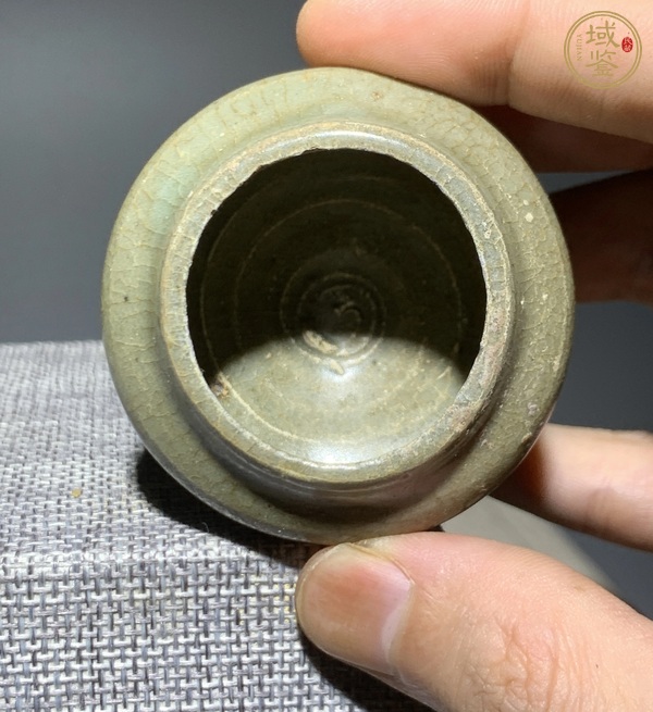 古玩陶瓷龍泉青瓷蓋罐真品鑒賞圖