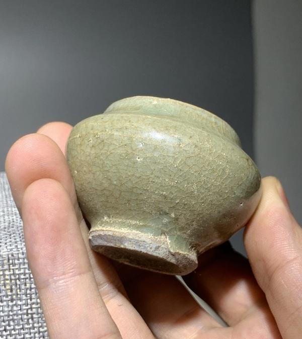古玩陶瓷龍泉青瓷蓋罐拍賣，當(dāng)前價格820元